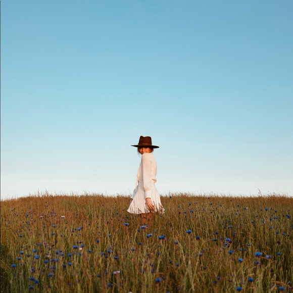 Meet your Posher, Julie - Picture 4 of 5